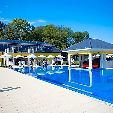Forgach Kastely Hotel Mándok