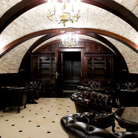 Hotel Forgách Kastély 3*