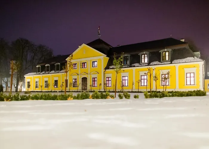 Forgach Kastely Mándok