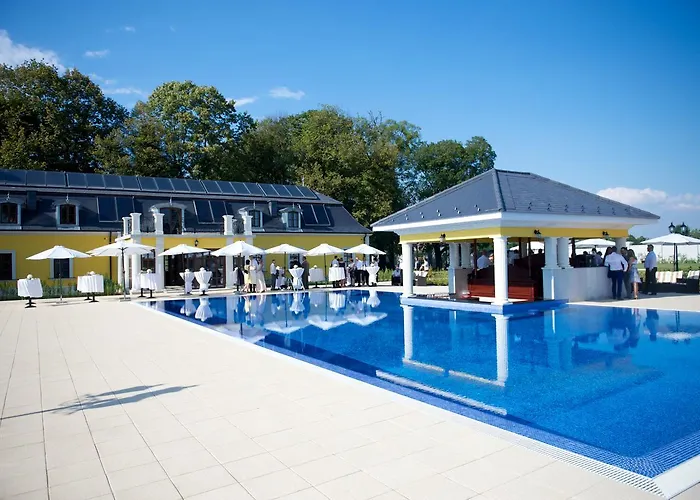 Hotel Forgach Kastely 3*