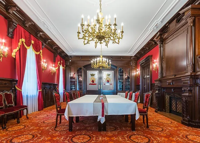 Forgach Kastely Mándok